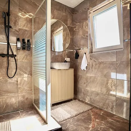 Appartement Penthouse With A Neo-gothic Parish Church View *