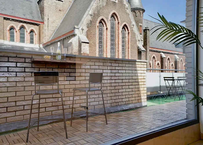 Appartement Penthouse With A Neo-gothic Parish Church View